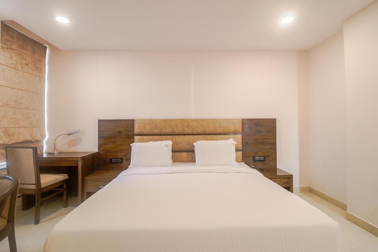 Fabhotel Mid Town Grand Панчкула Екстер'єр фото