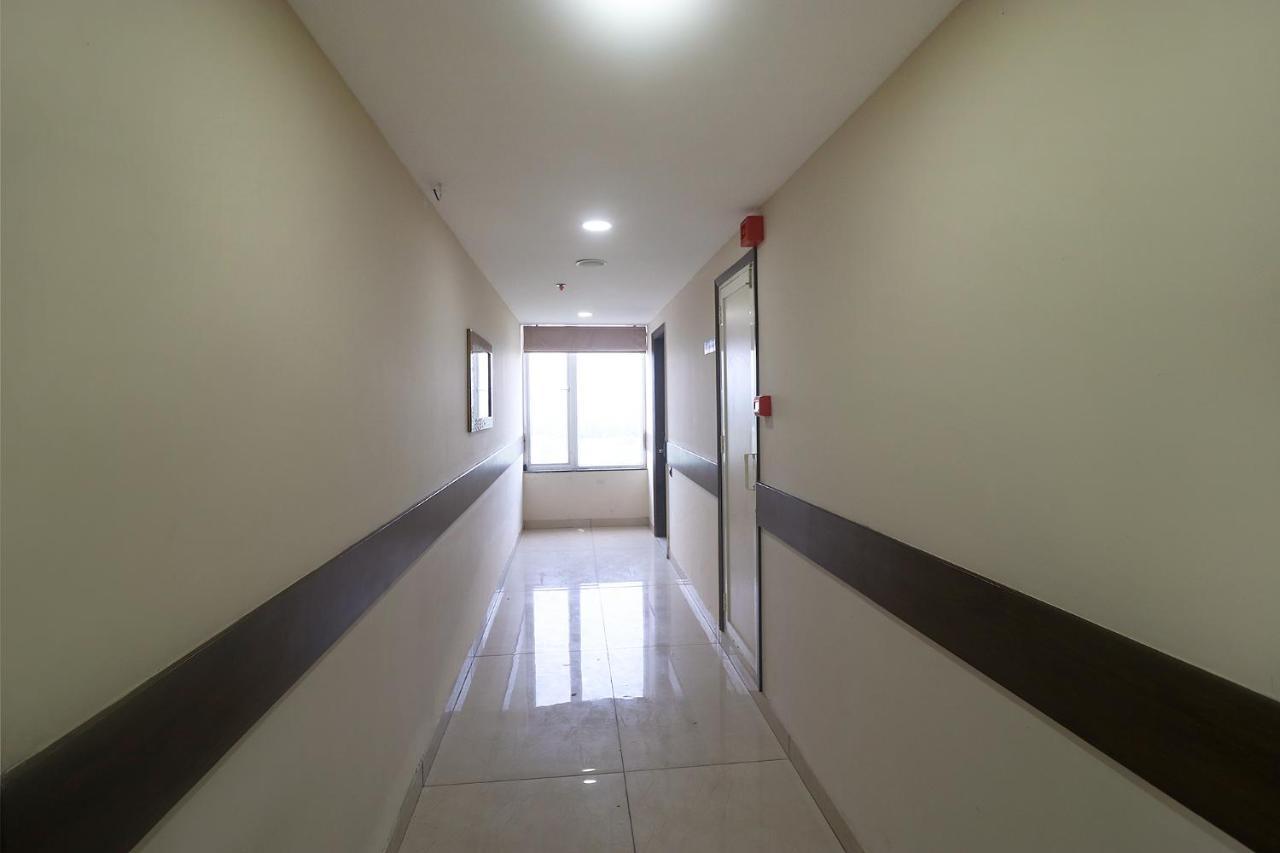 Fabhotel Mid Town Grand Панчкула Екстер'єр фото