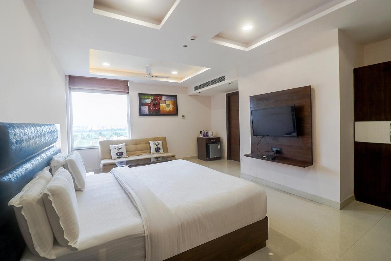 Fabhotel Mid Town Grand Панчкула Екстер'єр фото