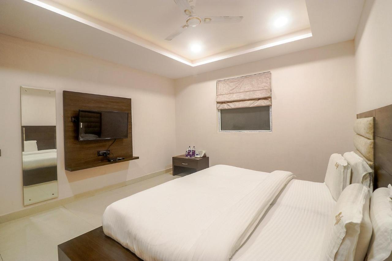 Fabhotel Mid Town Grand Панчкула Екстер'єр фото