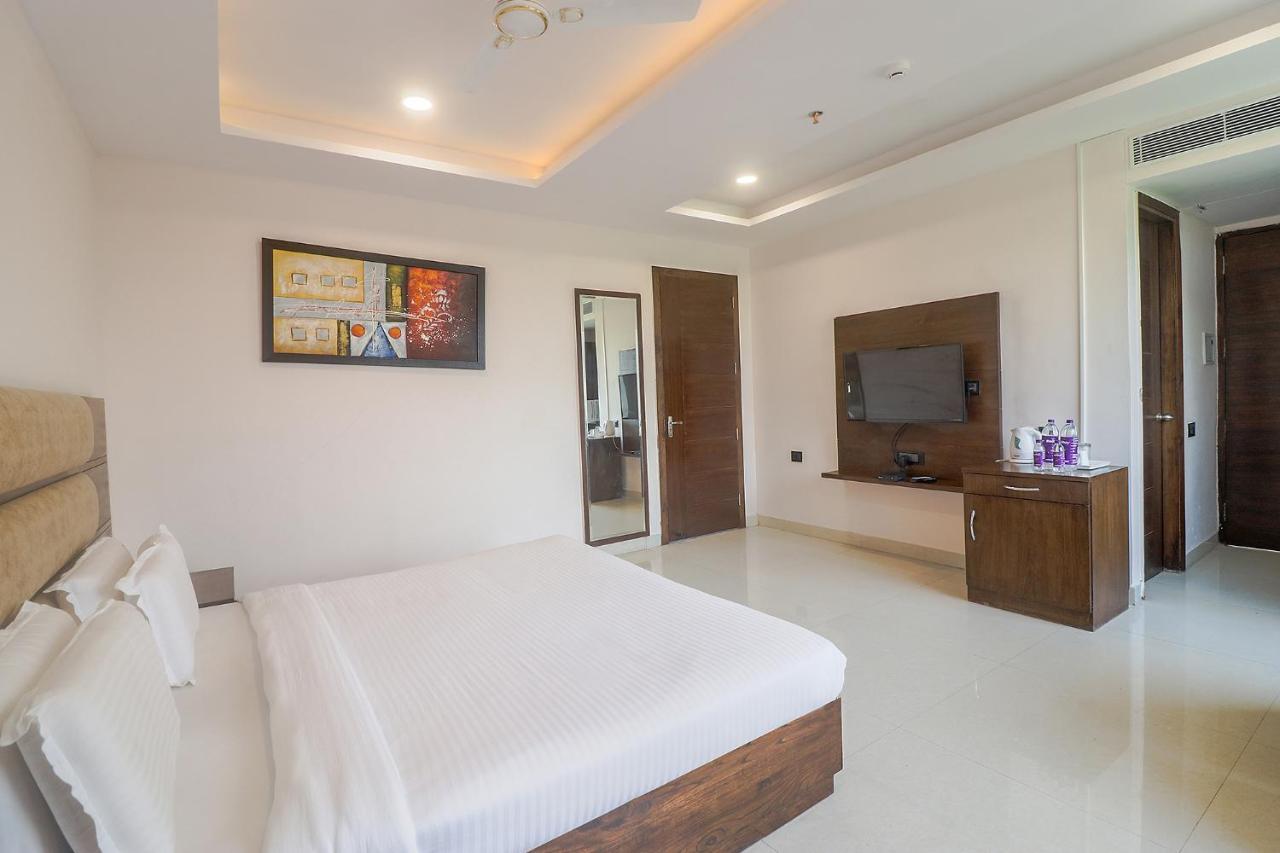 Fabhotel Mid Town Grand Панчкула Екстер'єр фото